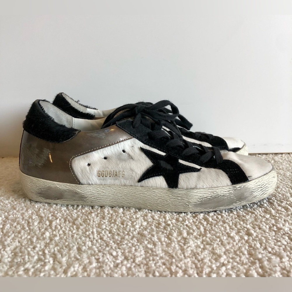 Golden Goose Super Star Sneakers. Black, white and gold. Size 38. Lightly worn. - Picture 8 of 16